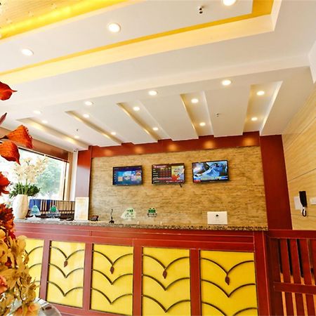 Greentree Inn Liaoning Dalian Development Zone Jinma Road Pedestrian Street Express Hotel エクステリア 写真