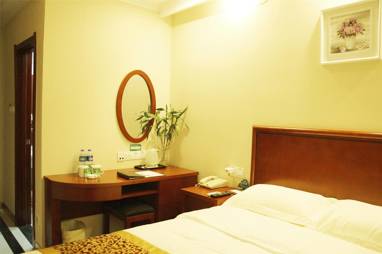 Greentree Inn Liaoning Dalian Development Zone Jinma Road Pedestrian Street Express Hotel エクステリア 写真