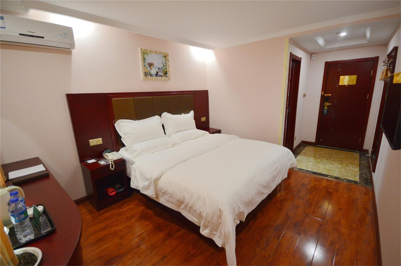 Greentree Inn Liaoning Dalian Development Zone Jinma Road Pedestrian Street Express Hotel エクステリア 写真